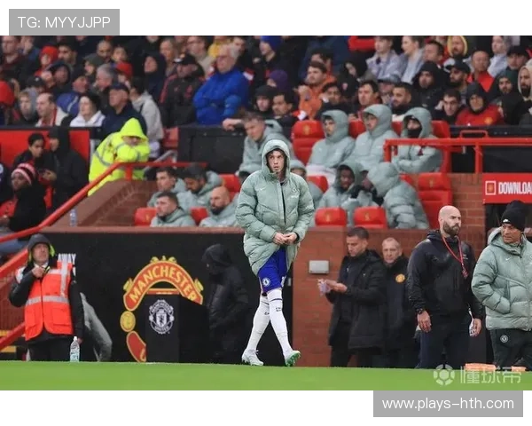 切尔西前锋日常：练习接球后快速回传制造二次机会