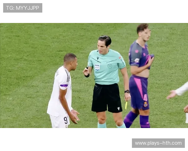 维尼修斯边路强行超车后突入禁区，推射远角扩大领先